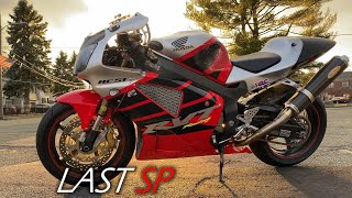 RC51  Testing Hondas Last True Sport Production  VTR1000 SP2  RVT1000R SP2 [upl. by Neehar135]