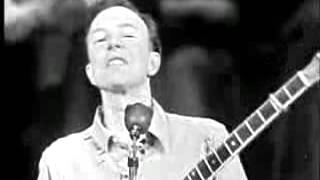 Down By The Riverside Pete Seeger 7 24 1963 [upl. by Cornie544]